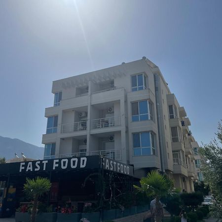 Seaview Apartments Vlorë Buitenkant foto
