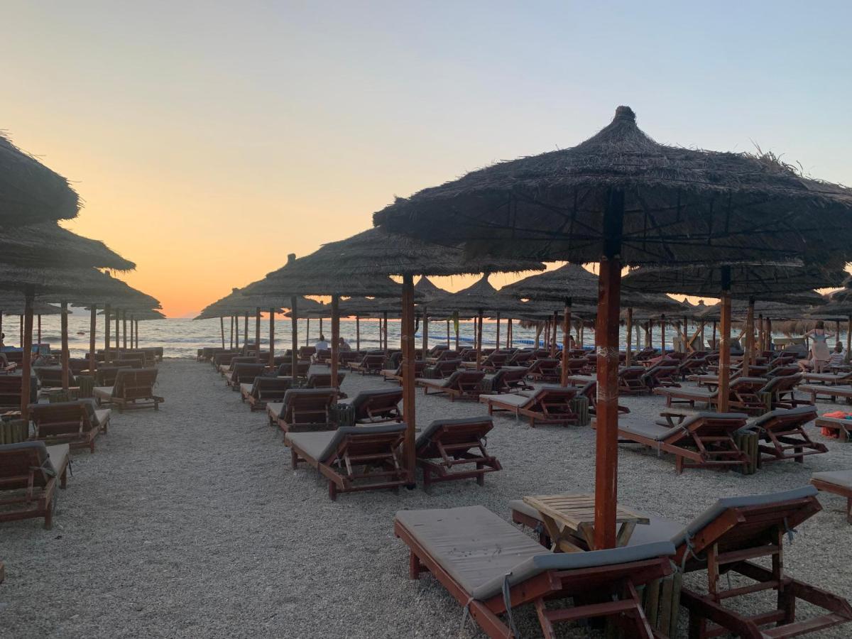 Seaview Apartments Vlorë Buitenkant foto