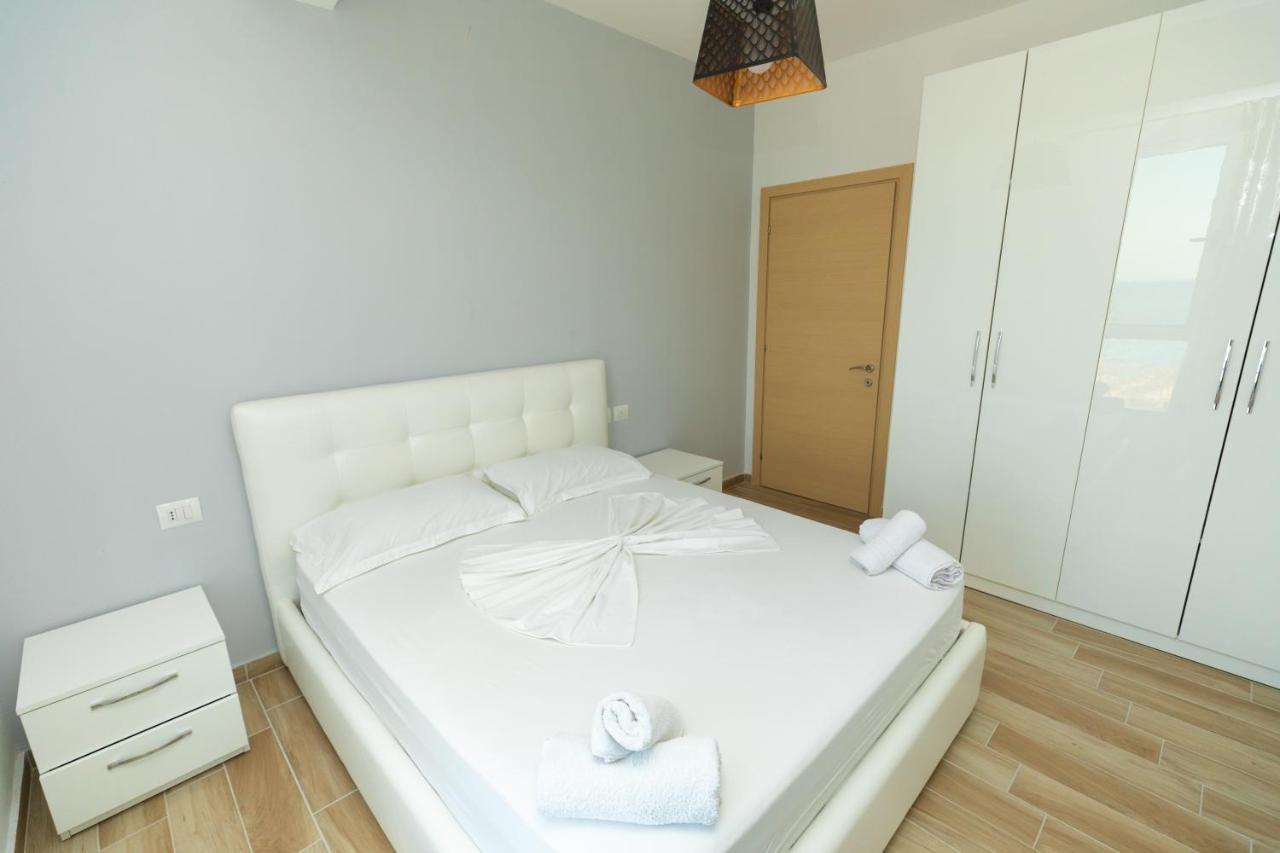 Seaview Apartments Vlorë Buitenkant foto
